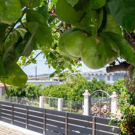 Avli With Private Jacuzzi Paradíszi